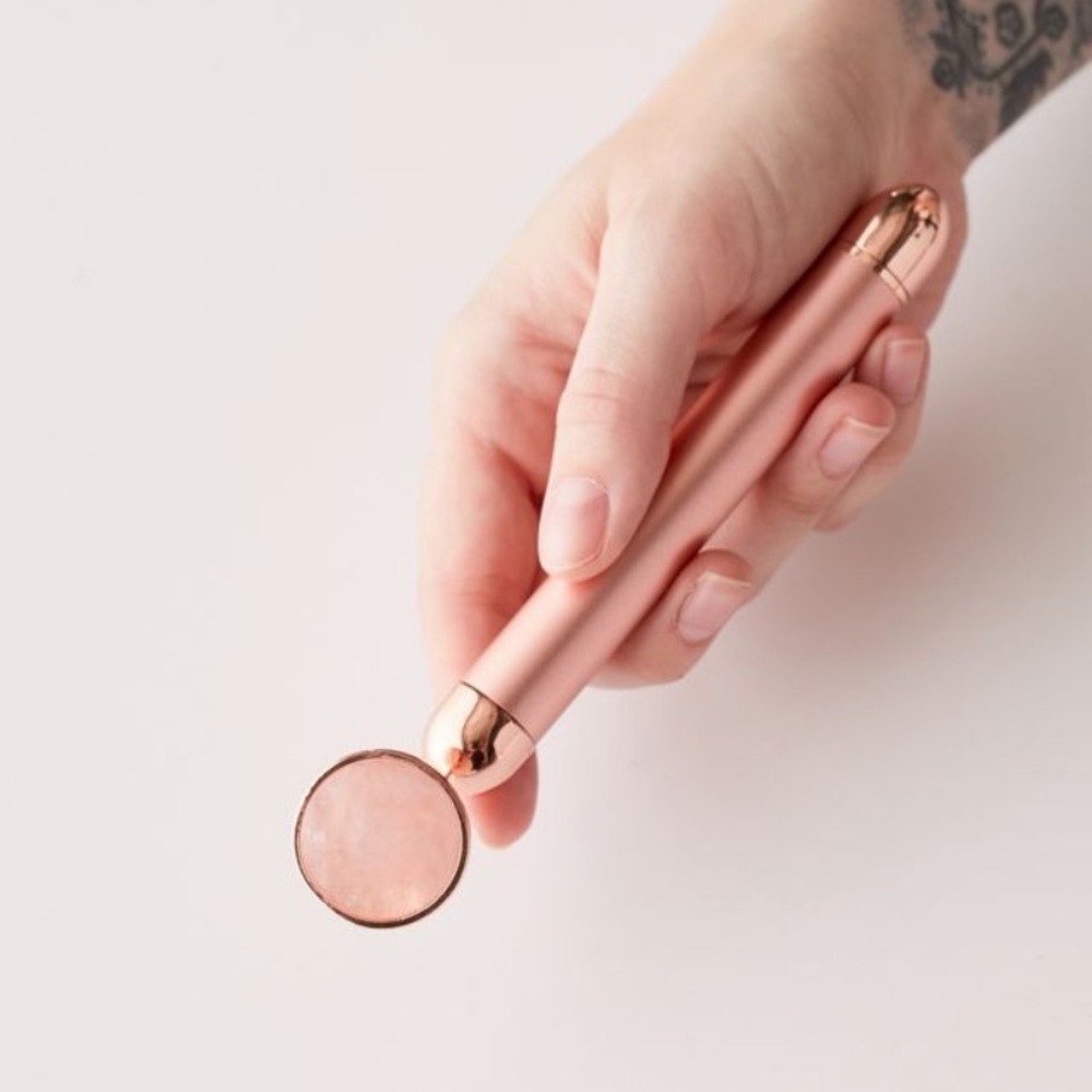 Luxe & Willow Vibrating Face Massage Tool Roller